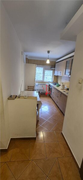 Titan, Poarta 4 Faur, 3 camere,